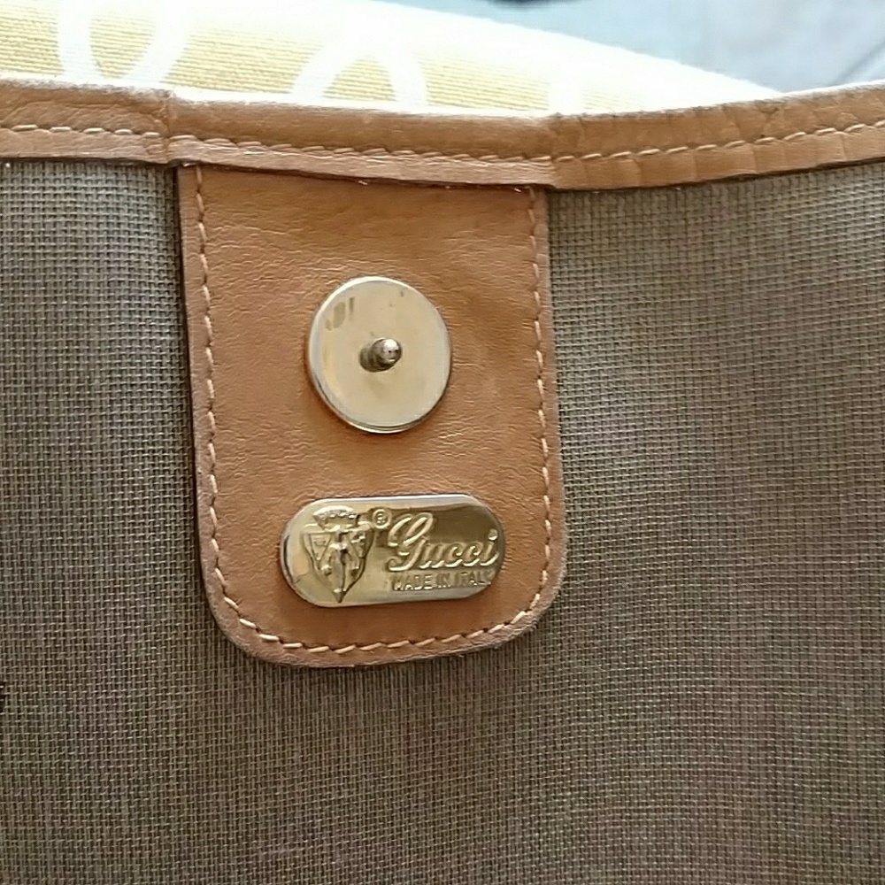 Authentic Gucci Vintage Bag - Picture 2 of 4